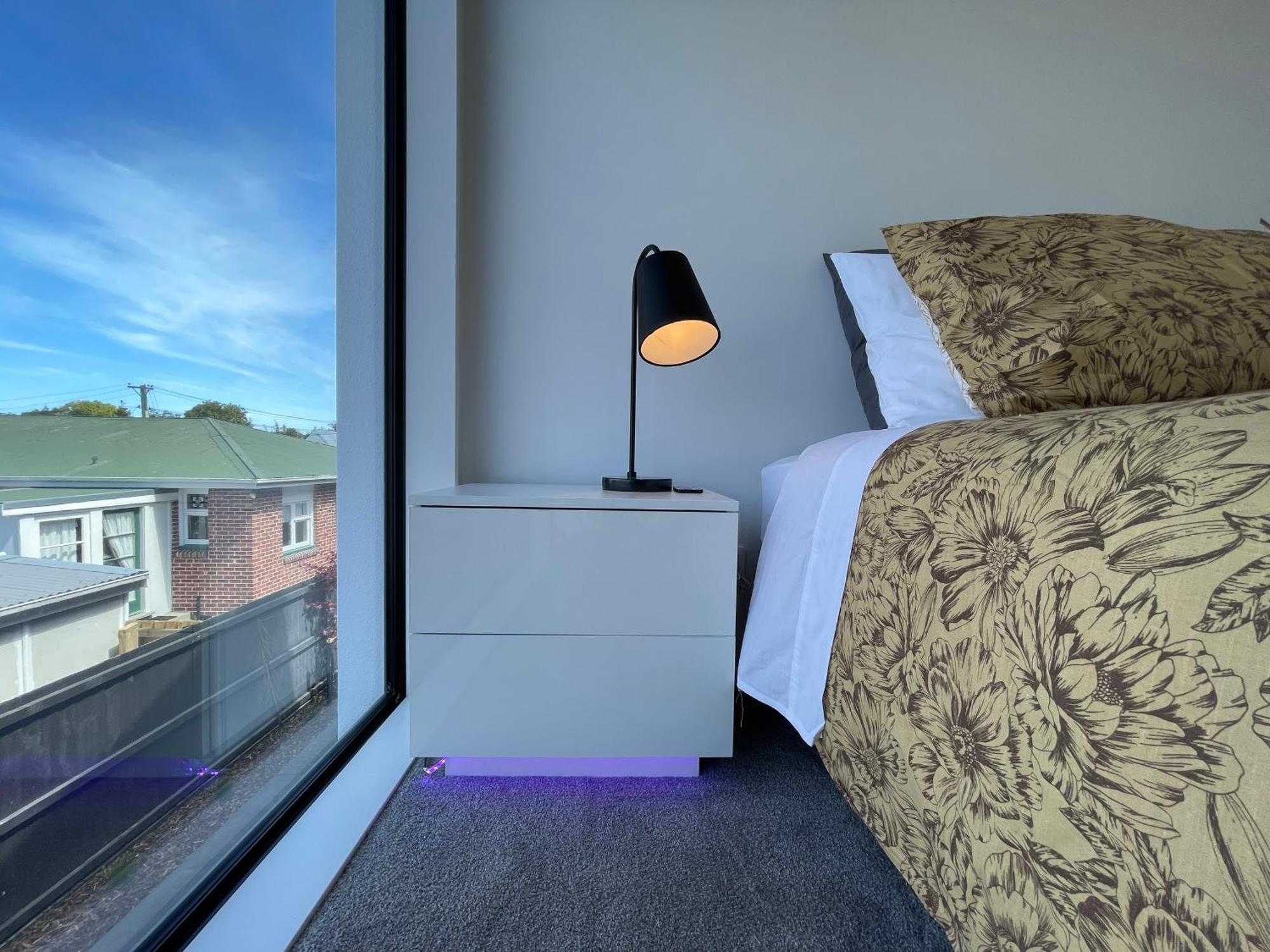 Luxury 2 Bedroom Townhouse Opposite Merivale Mall Christchurch Exterior photo